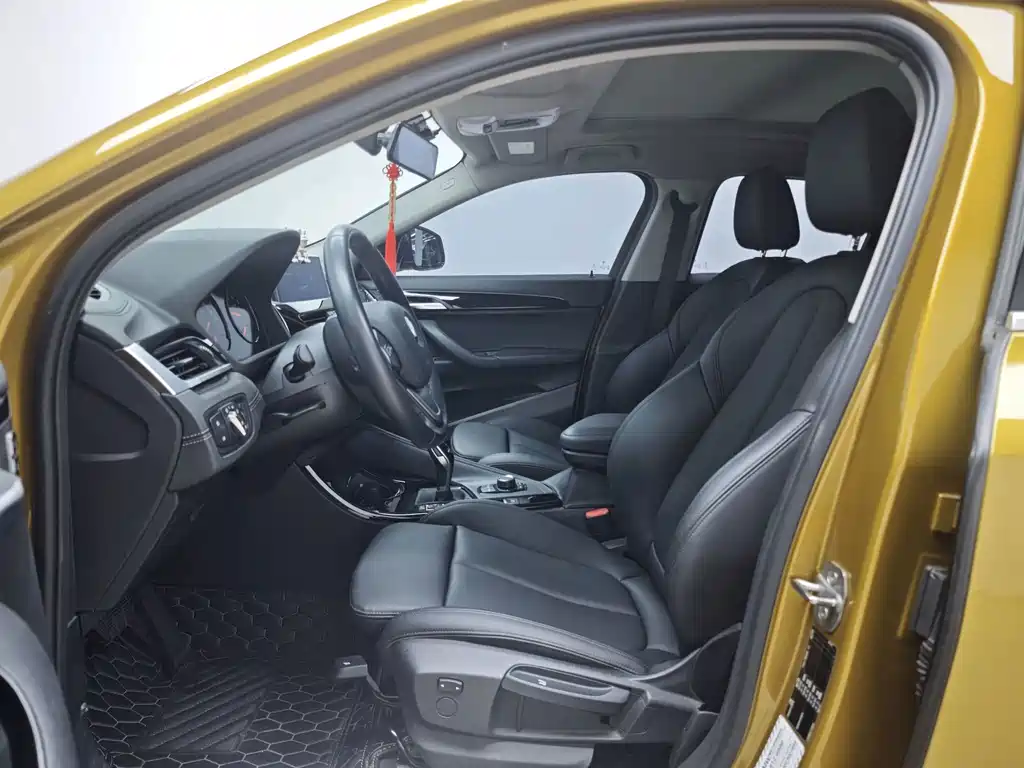 BMW X2 (Import) — миниатюра 7