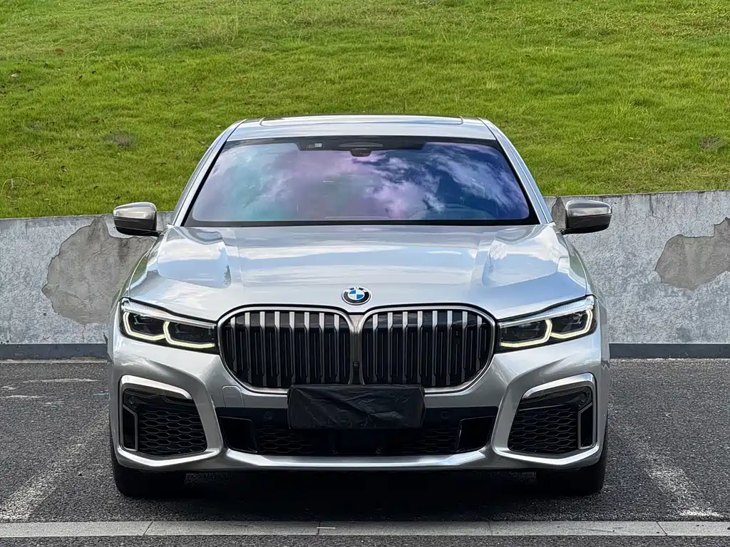 BMW 7 Series — миниатюра 2