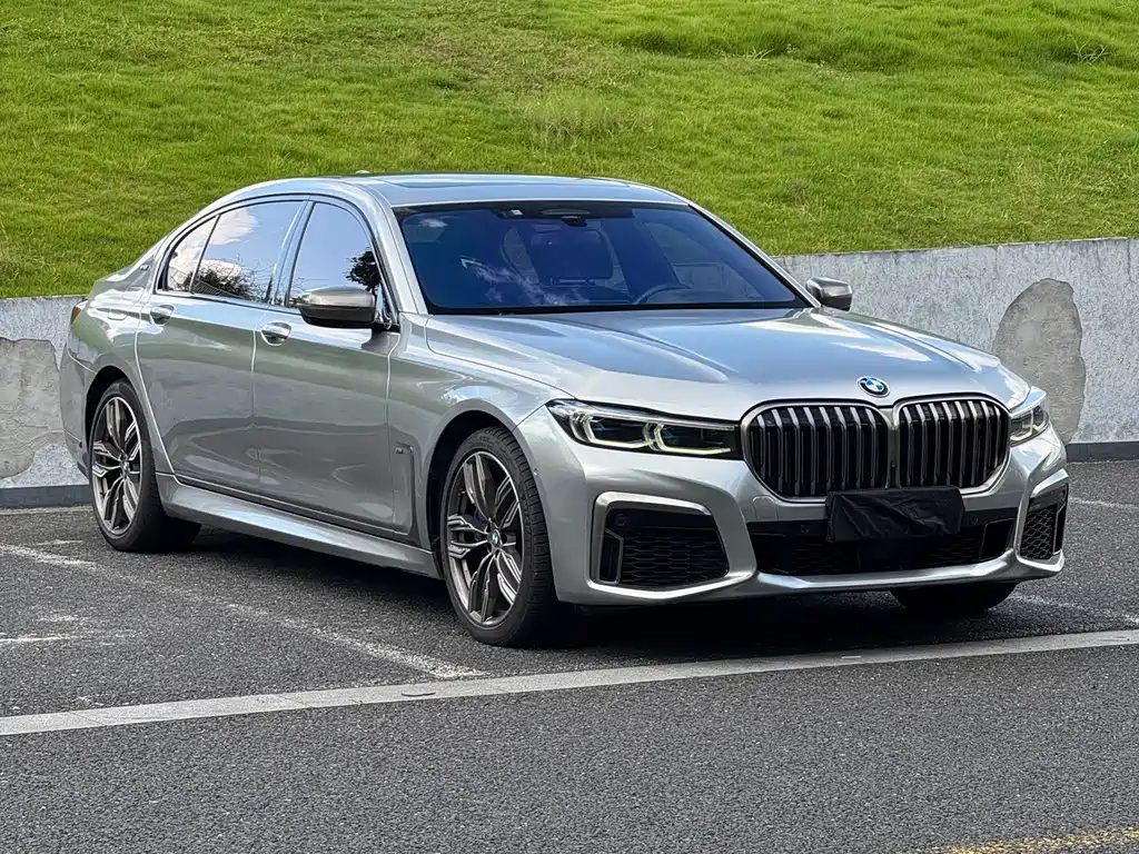 BMW 7 Series — миниатюра 3