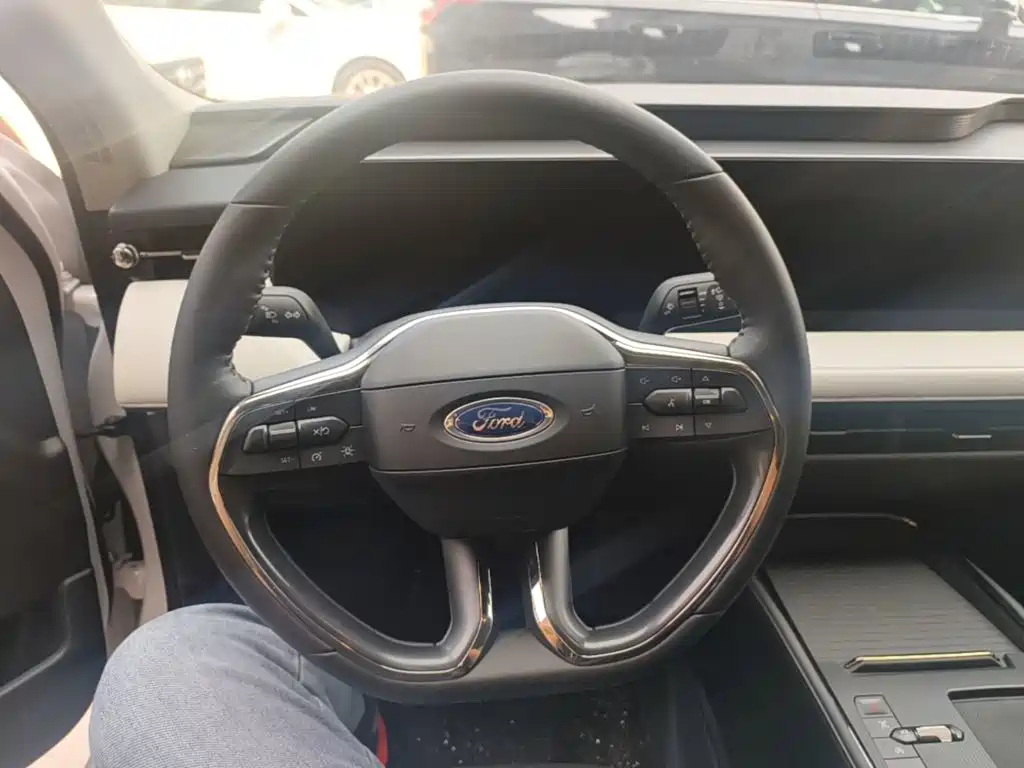 Ford Mondeo — миниатюра 11
