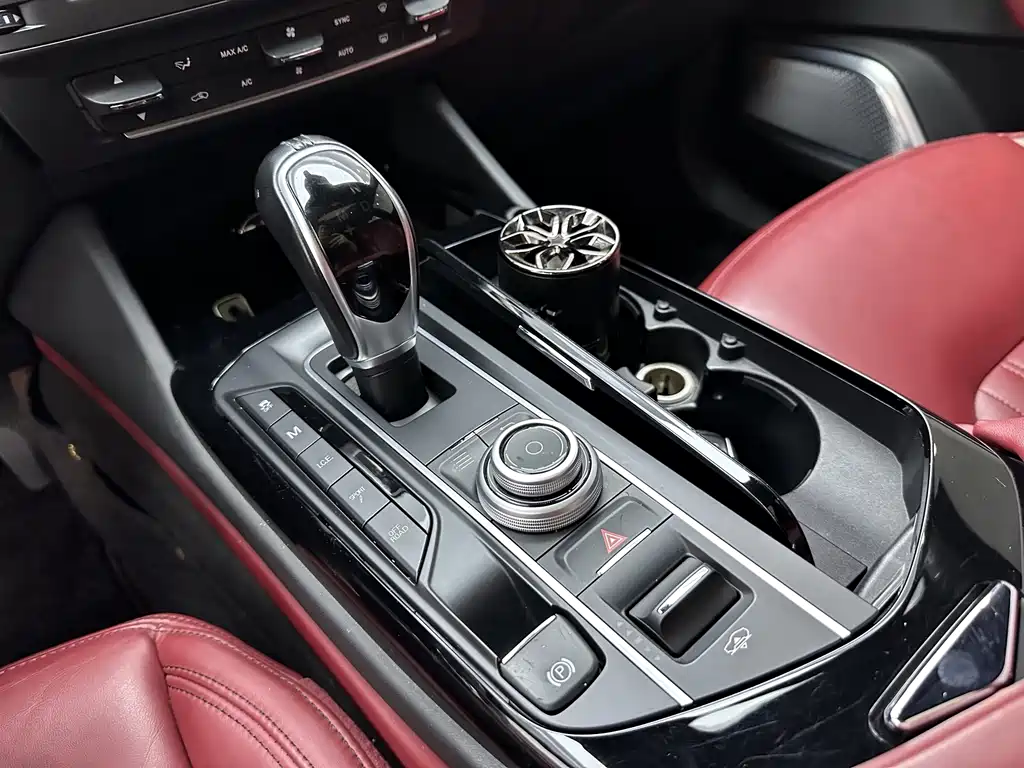 Maserati Levante — миниатюра 18