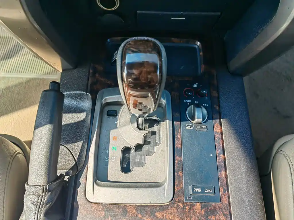 Toyota Land Cruiser — миниатюра 12