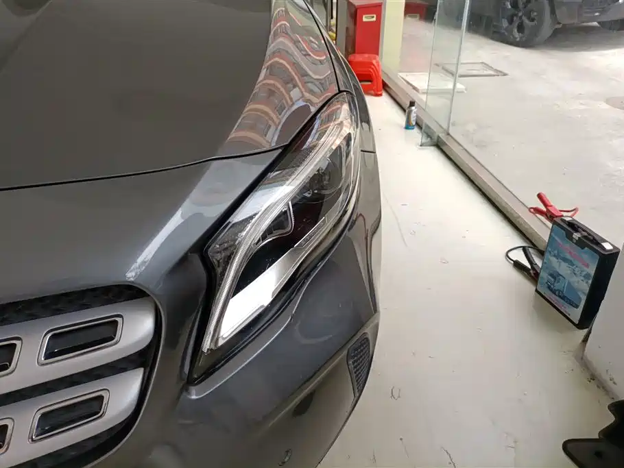 Mercedes-Benz GLA 2018 GLA 200 Fashion
