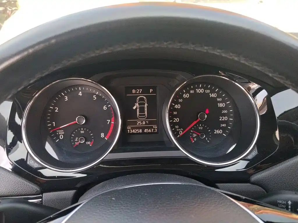 Volkswagen Sagitar — миниатюра 12