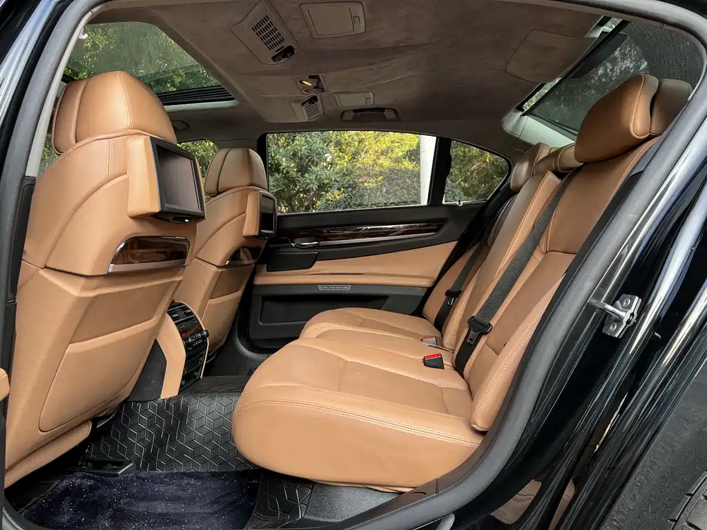 BMW 7 Series 7 2010 760Li