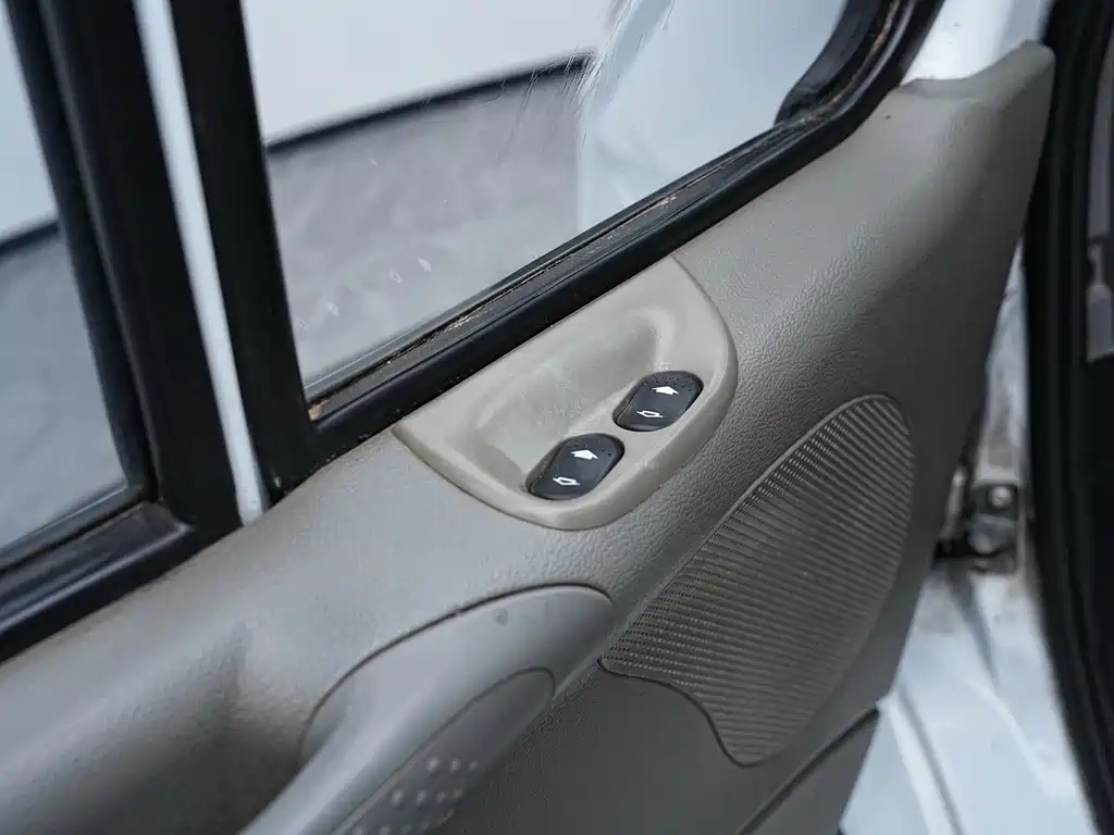 JMC Tesla — миниатюра 18