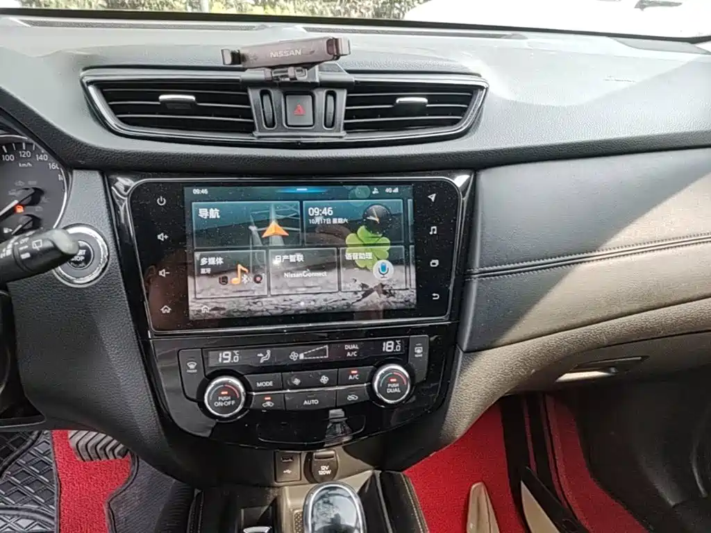 Nissan X-Trail — миниатюра 18
