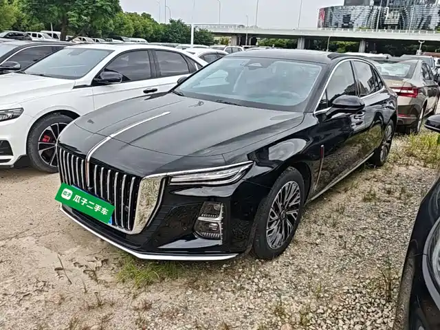 2025 Hongqi H5