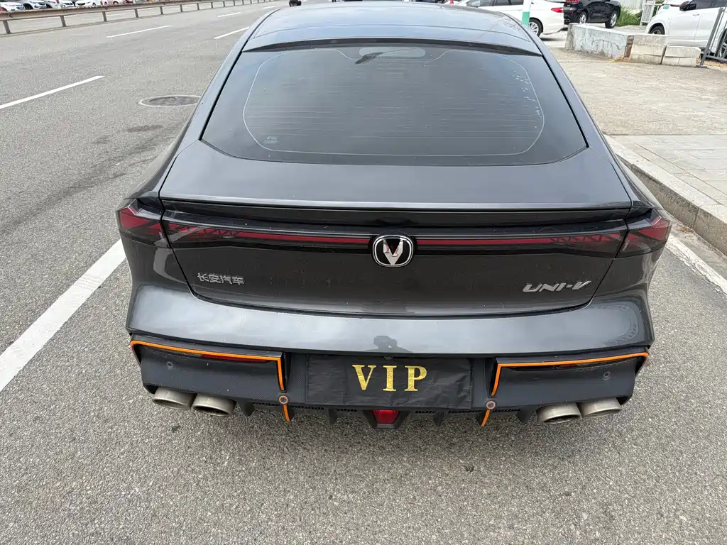Changan UNI-V 2022 1.5T
