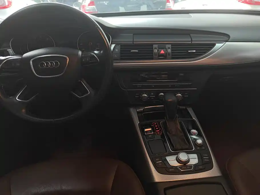 Audi A6L — миниатюра 12
