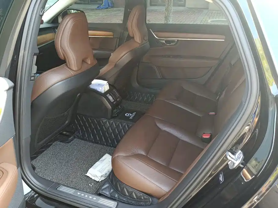 Volvo S90 — миниатюра 11