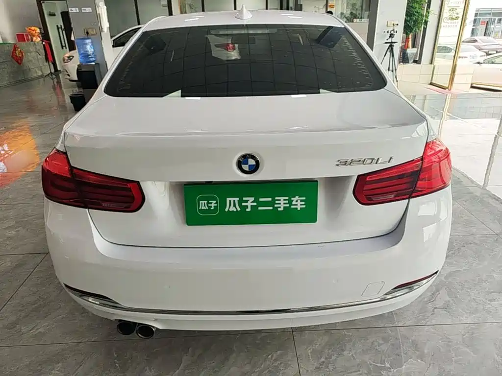 BMW 3 Series — миниатюра 6