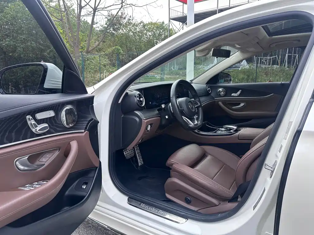 Mercedes-Benz E-Class E 2016 E 200 L Sport