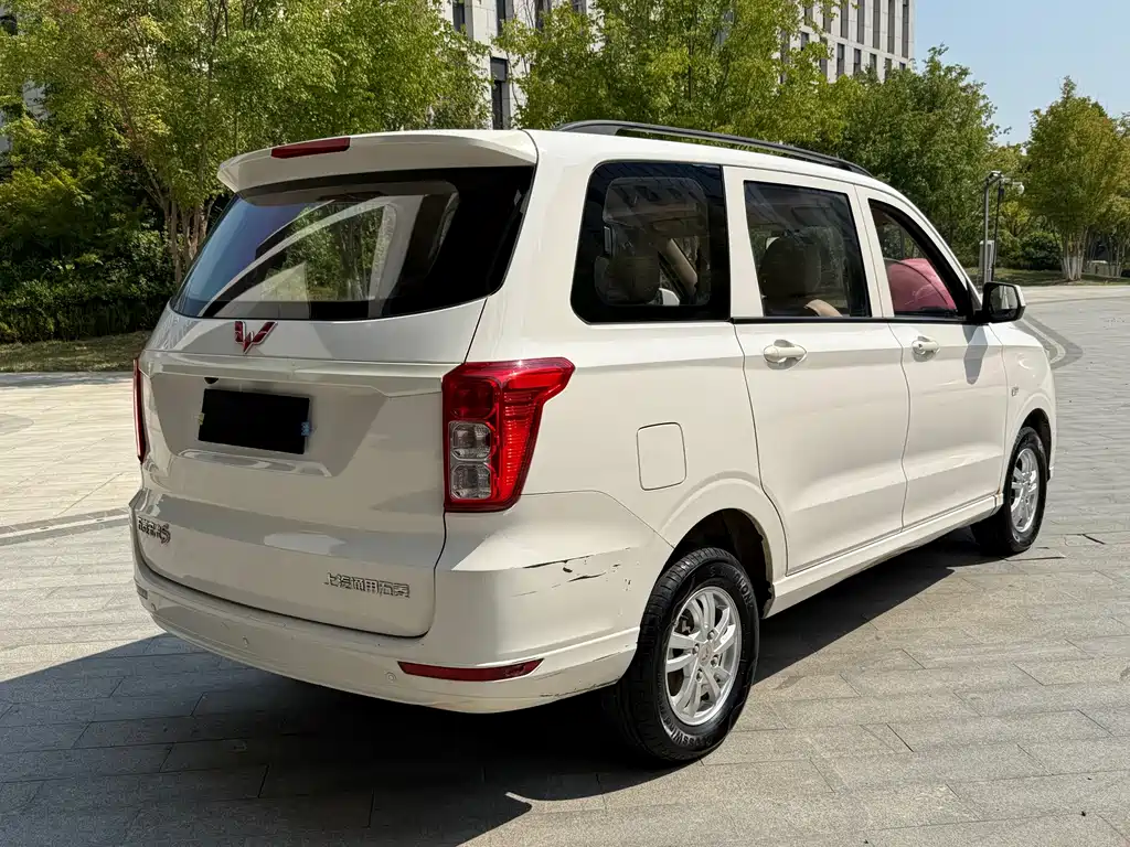 Wuling Hongguang — миниатюра 4