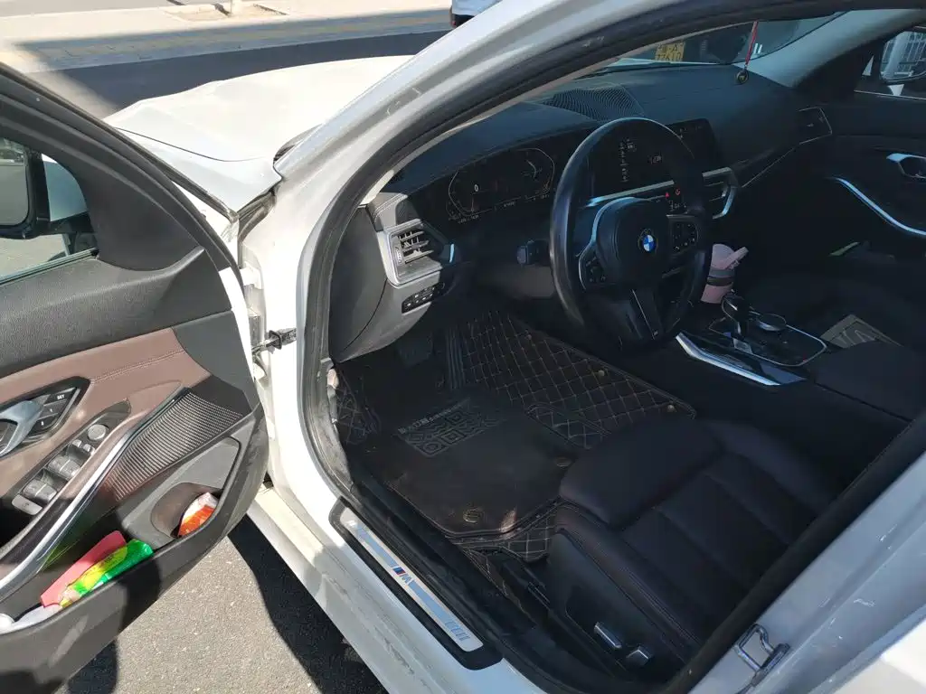 BMW 3 Series — миниатюра 14