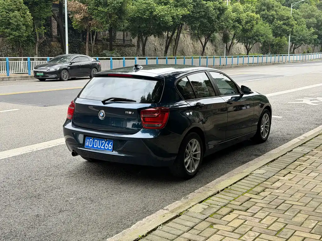 BMW 1 Series (Import) — миниатюра 5