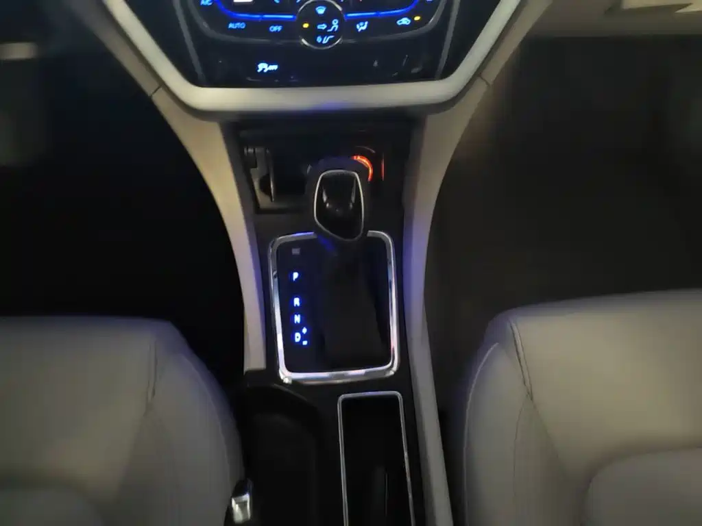 Geely Emgrand — миниатюра 14