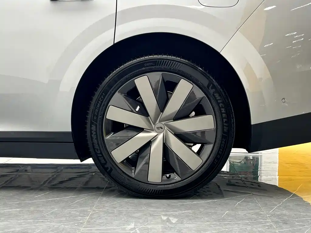 Li Auto Li i8 — миниатюра 28