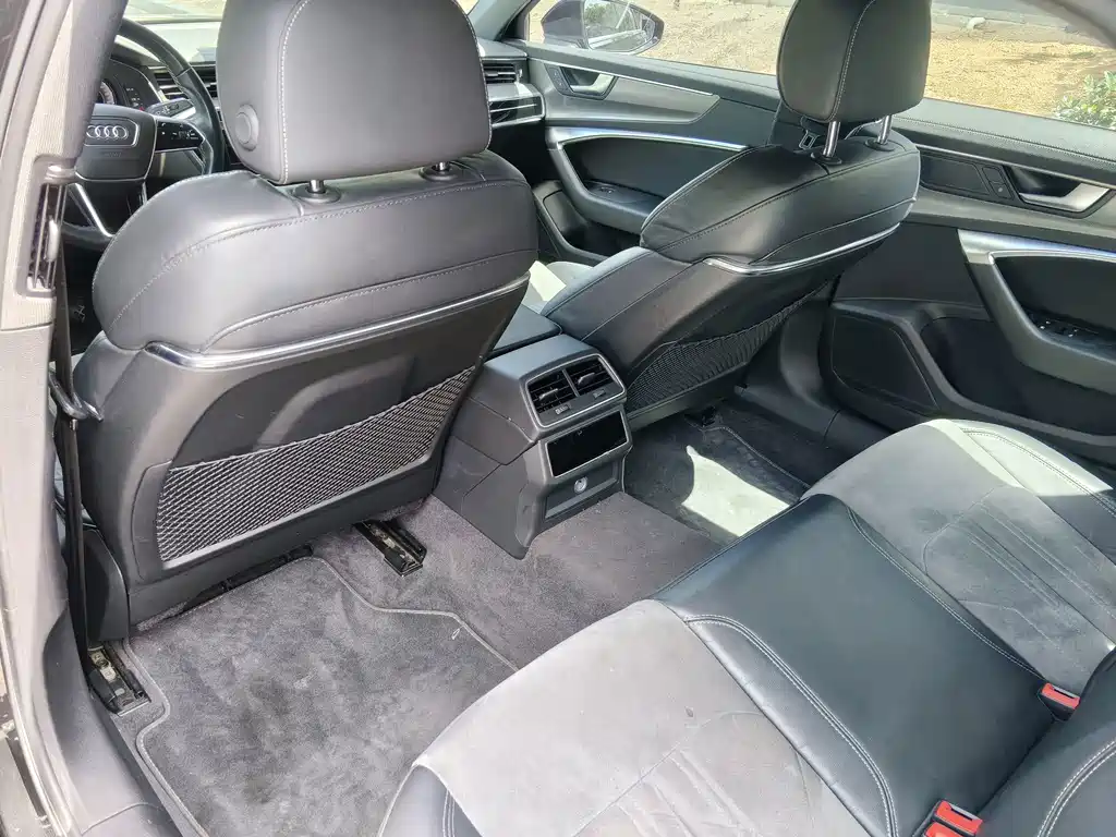 Audi A6L — миниатюра 6