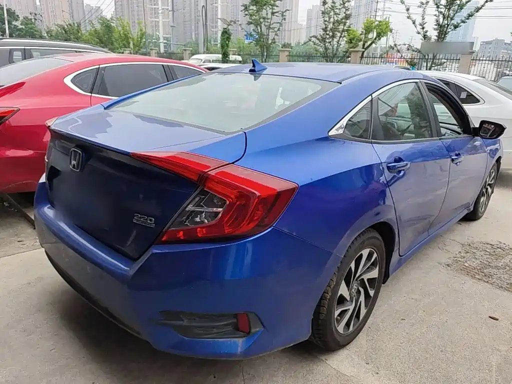 Honda Civic 2016 220TURBO CVT Luxury