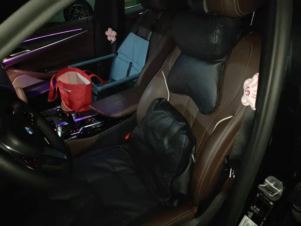 BMW 5 Series — миниатюра 12