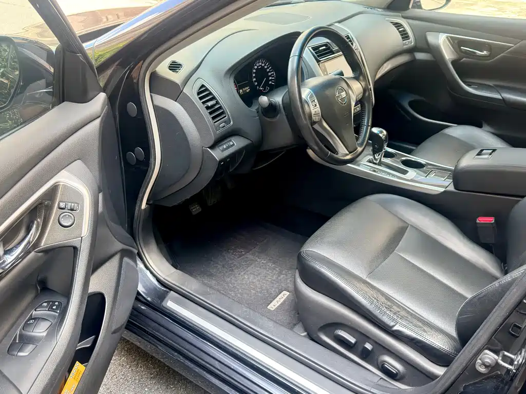 Nissan Teana — миниатюра 7