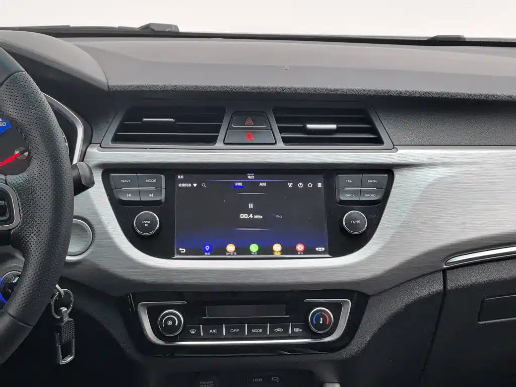 Geely Vision X3 — миниатюра 12