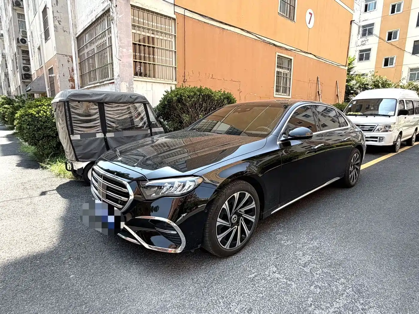 奔驰E级 2025款 E 300 L 豪华型 2025
