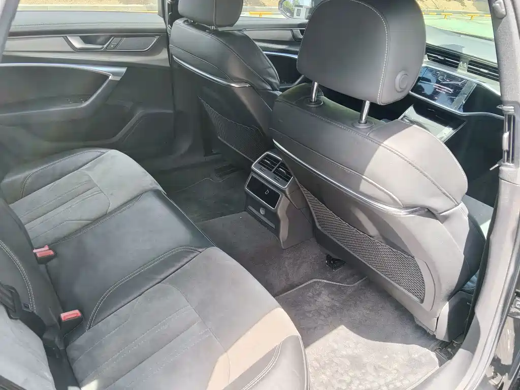Audi A6L — миниатюра 8