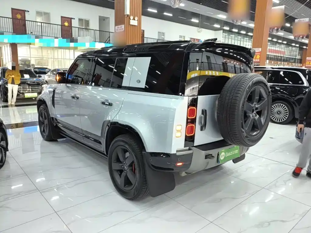 Land Rover Defender — миниатюра 5