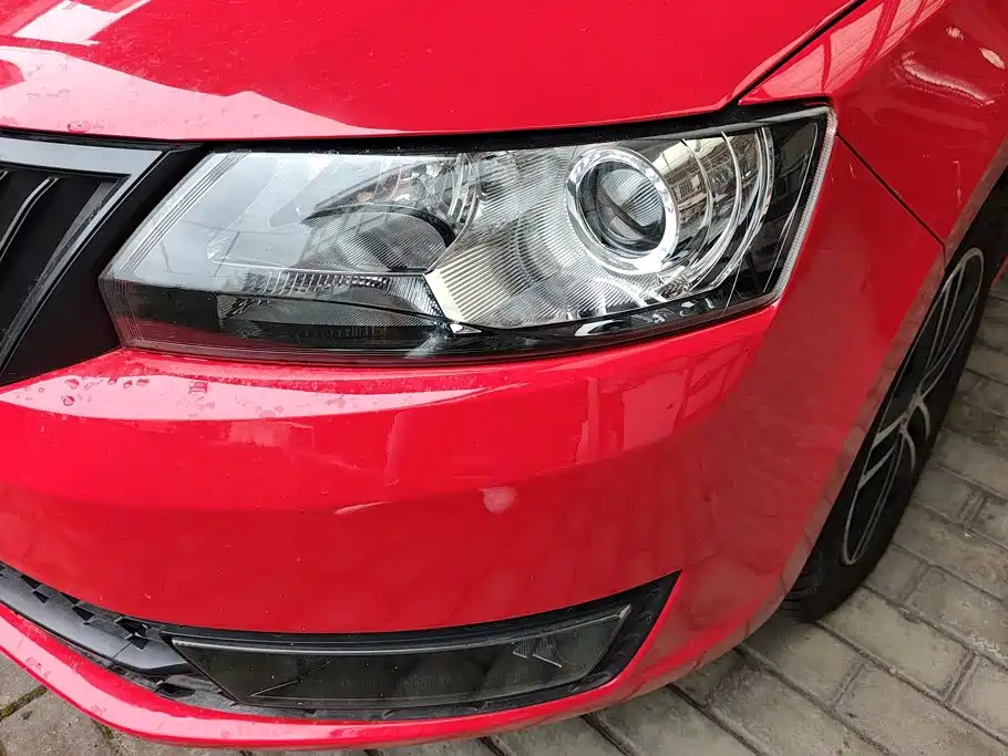 Skoda Rapid Spaceback — миниатюра 5