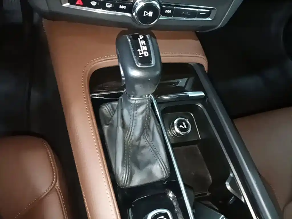 Volvo S90 — миниатюра 14