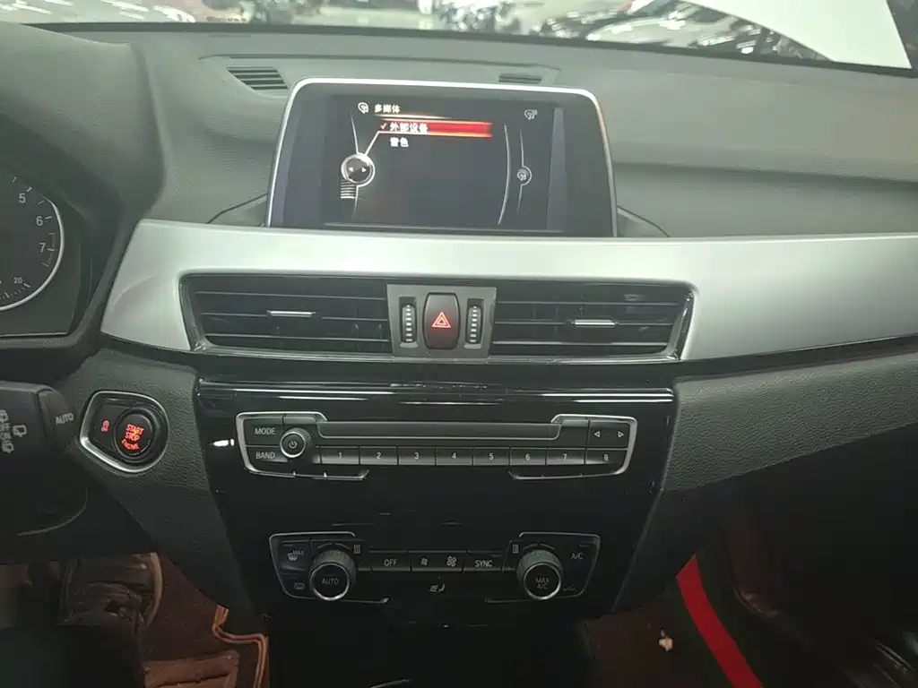 BMW X1 — миниатюра 13