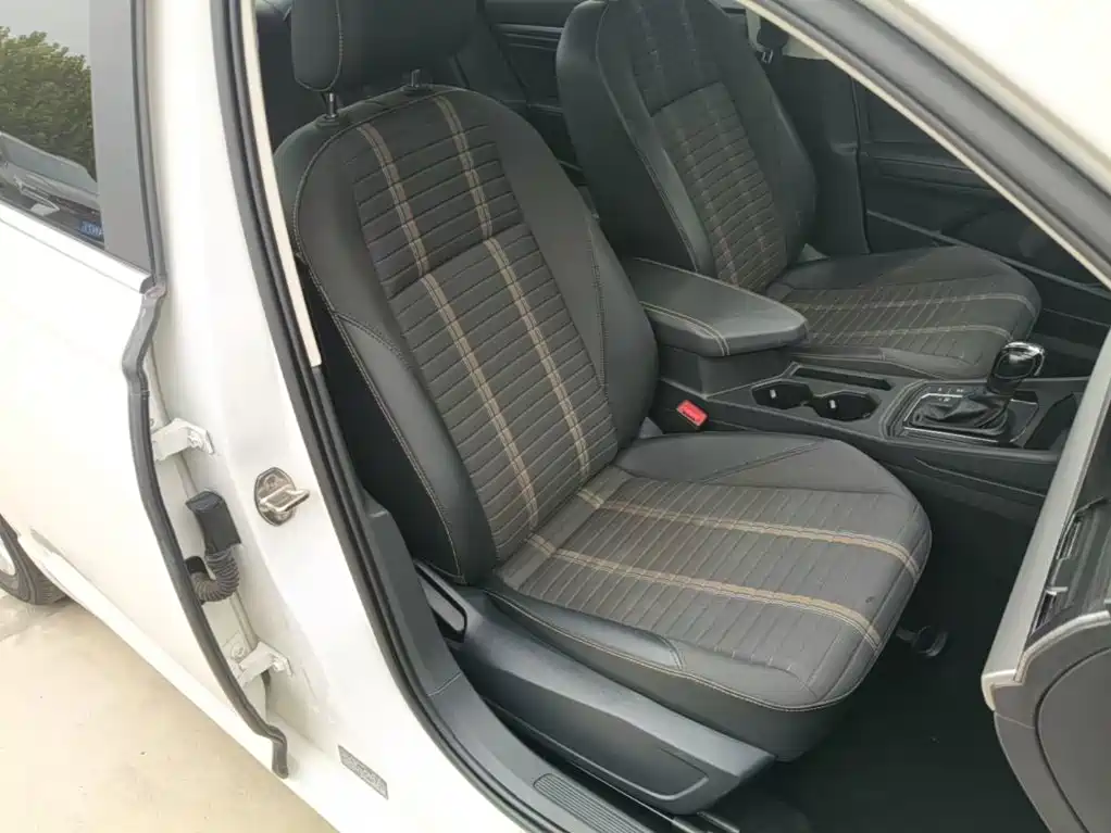 Volkswagen Lavida — миниатюра 25
