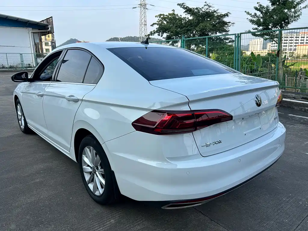Volkswagen Bora — миниатюра 6