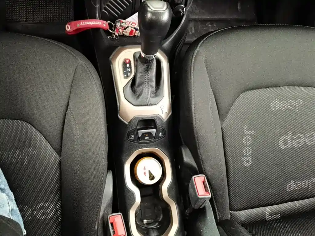 Jeep Renegade — миниатюра 14