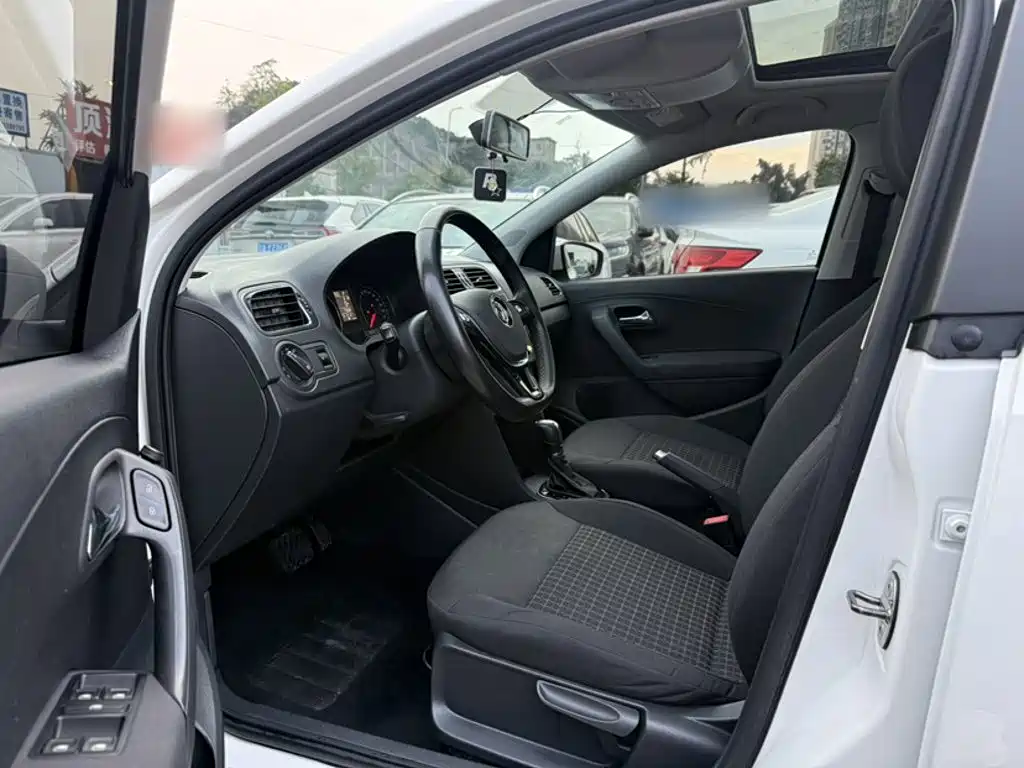 Volkswagen Polo — миниатюра 13