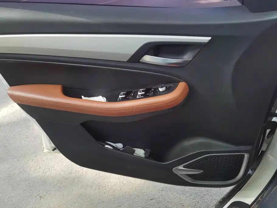 Geely Vision X6 — миниатюра 7