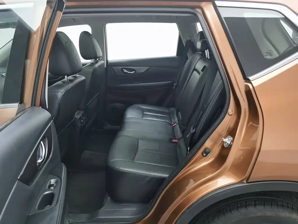 Nissan X-Trail — миниатюра 15