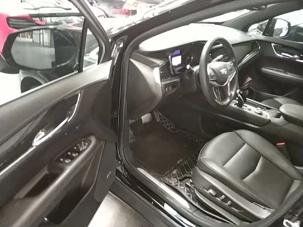 Cadillac XT5 — миниатюра 16