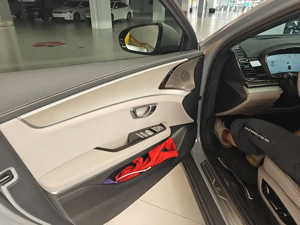 BYD Han 2025 EV Smart Drive 605KM