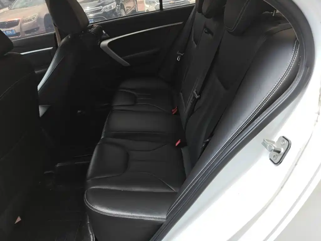 Geely Emgrand — миниатюра 17