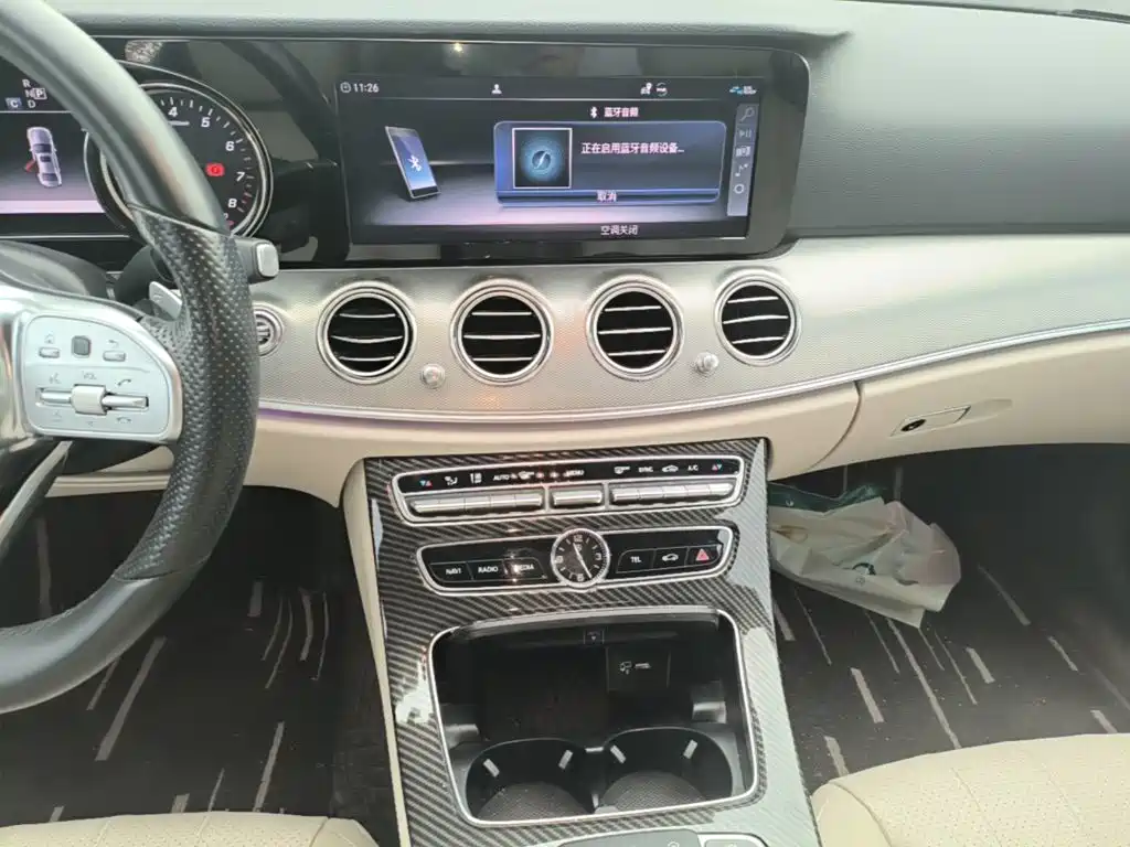 Mercedes-Benz E-Class (Import) — миниатюра 9