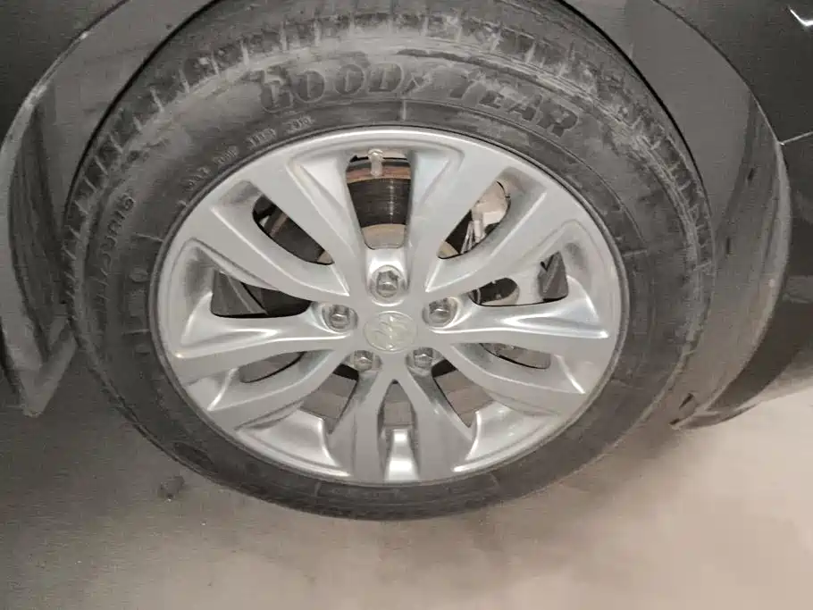 Buick Excelle — миниатюра 6