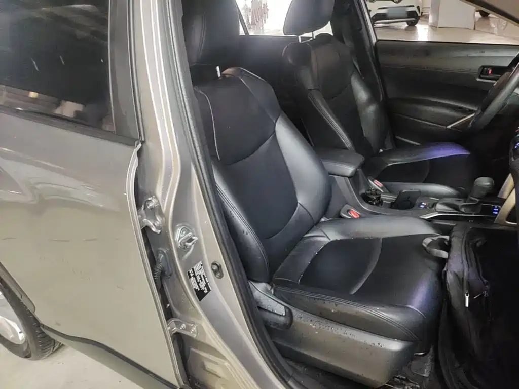 Toyota Corolla Cross — миниатюра 25