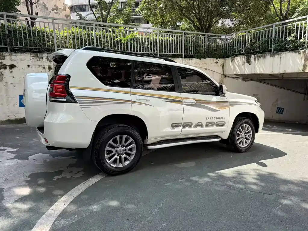 Toyota Prado — миниатюра 14