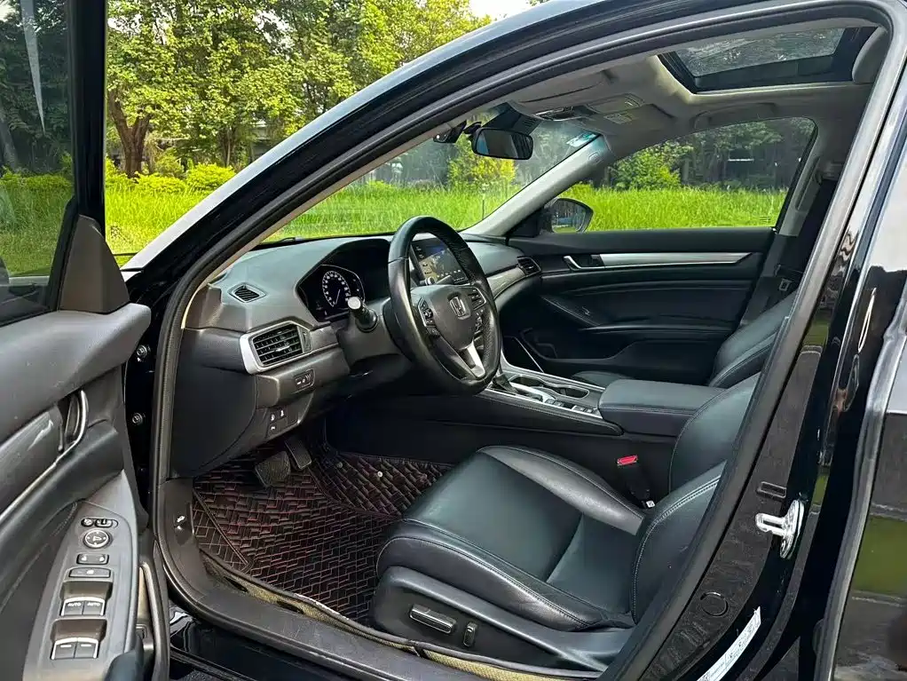 Honda Accord — миниатюра 12