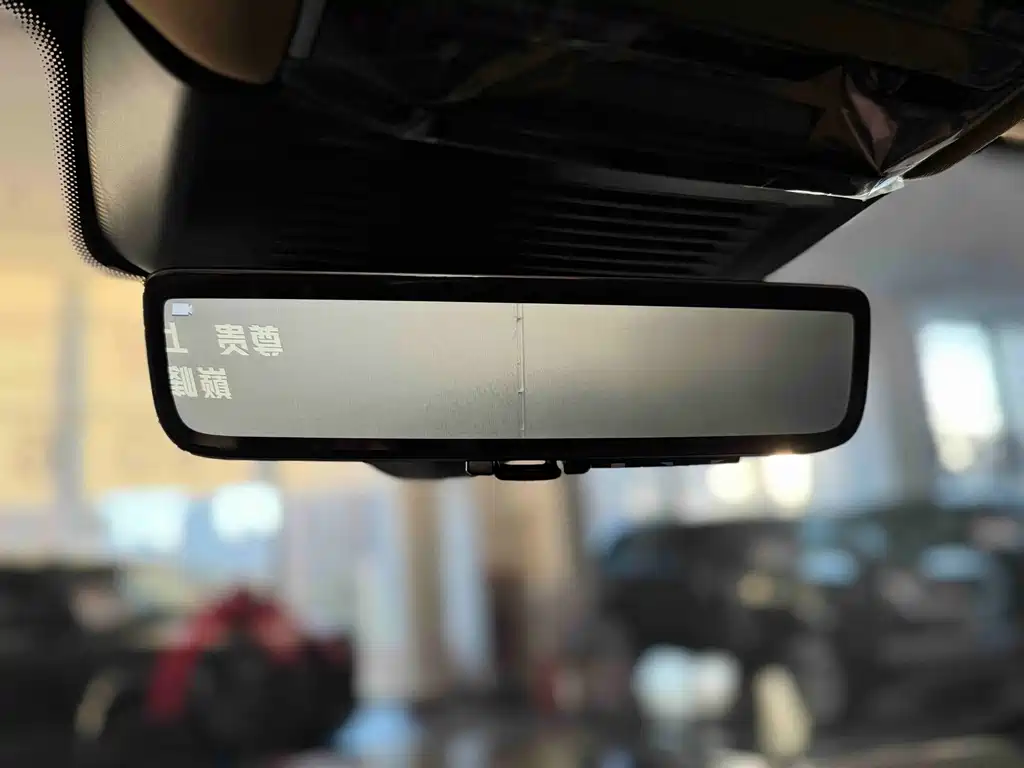 Land Rover Range Rover — миниатюра 13