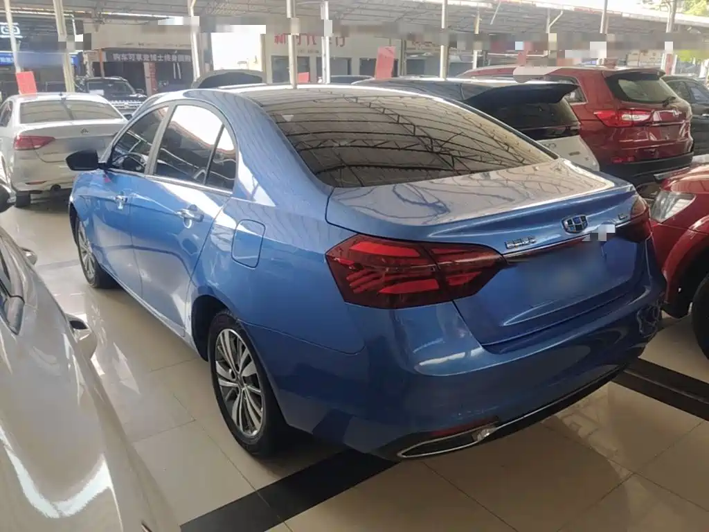 Geely Emgrand — миниатюра 5