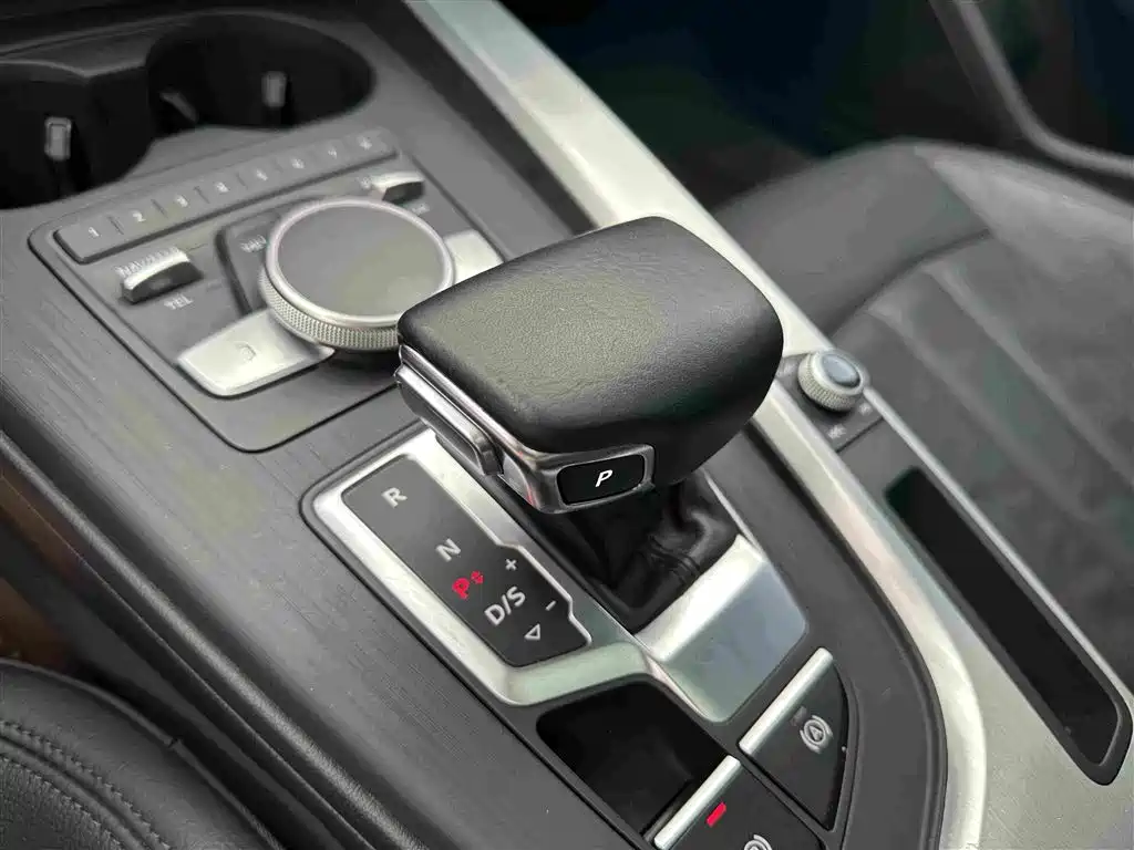 Audi A4L — миниатюра 15